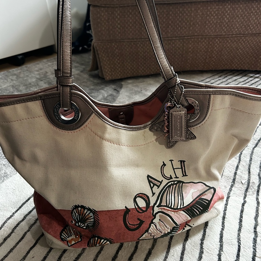 RETIRED COACH #F19273 SEASHELL BEACH CANVAS TOTE